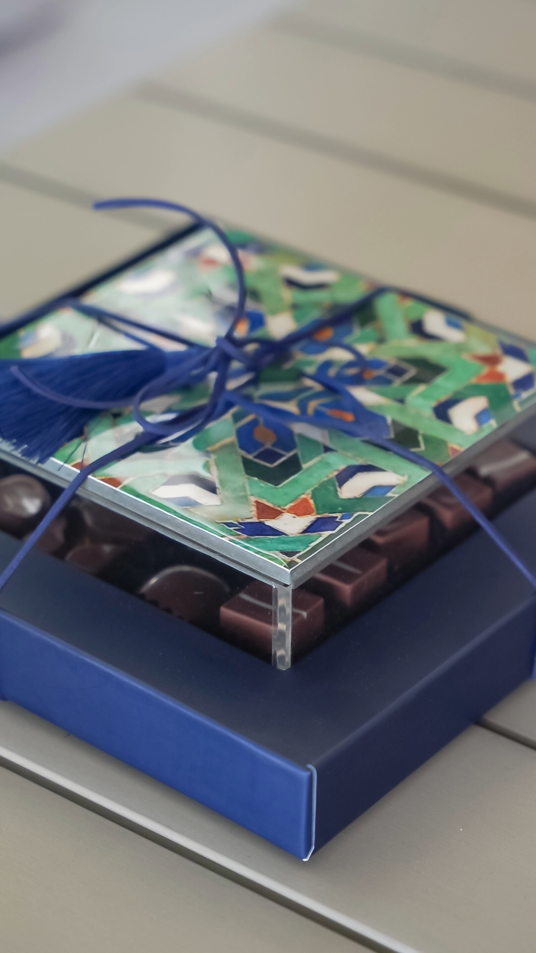 Small luxurious acrylic chocolate box